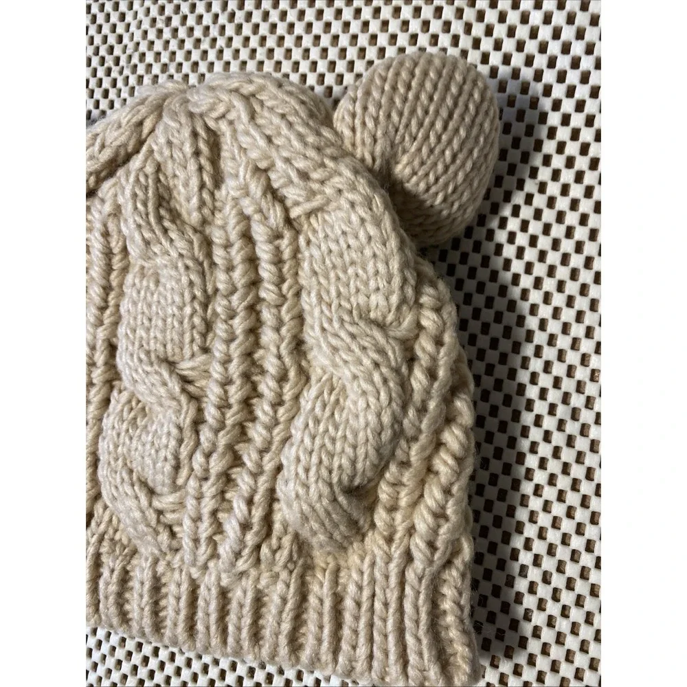 Cableknit Womens Beanie Hat With‎ Kitten Ears, Cream M-L - Picture 2 of 4